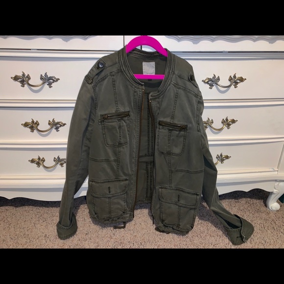 army green jacket - Picture 4 of 4
